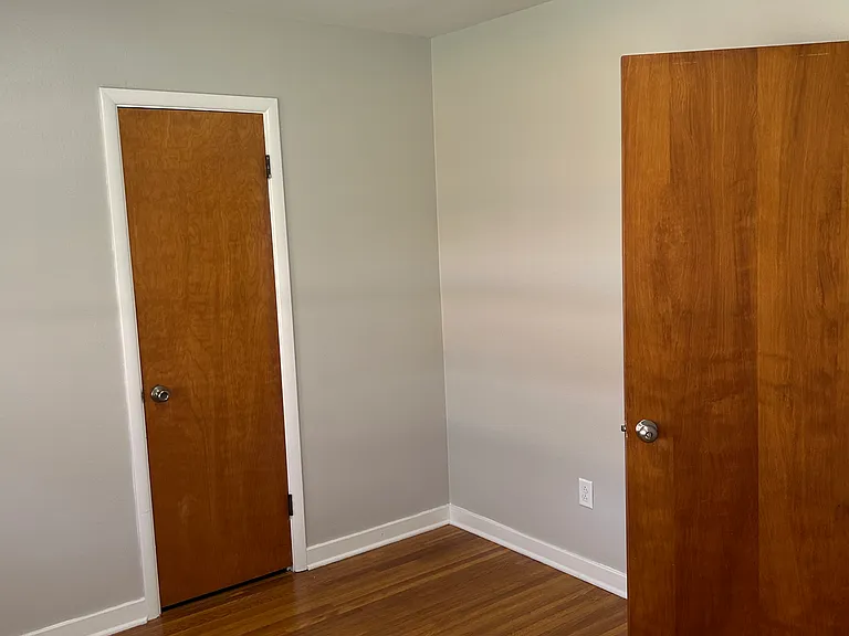 FRONT BEDROOM