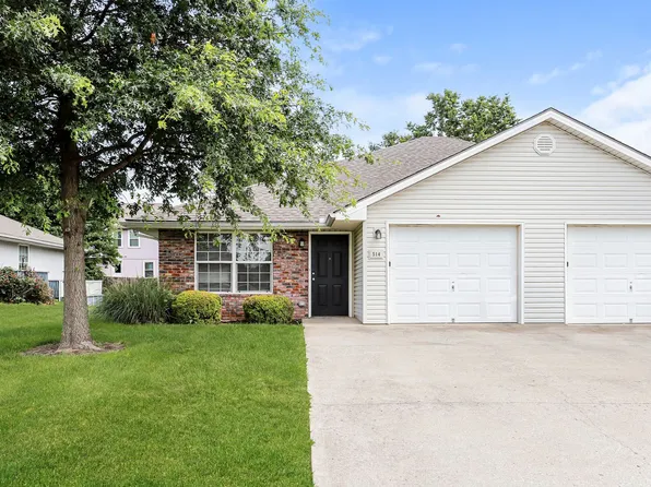 514 NW Woodbury Dr, Grain Valley, MO 64029