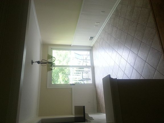 3rd image of 3651 Ashworth Dr Unit C
