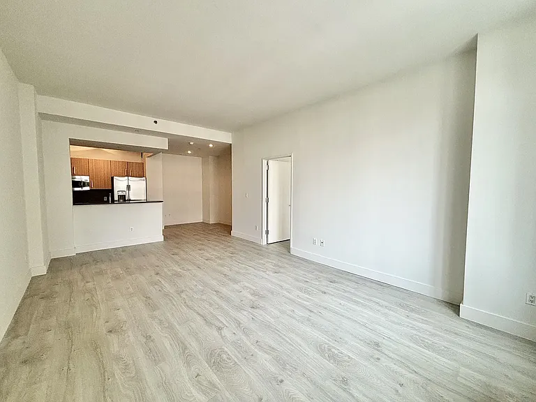 229 W 60th St #5G — Photo 10