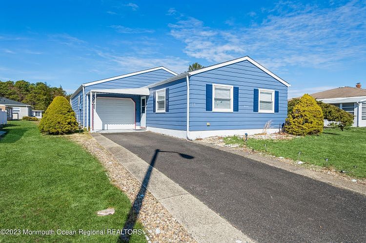 1st image of 14 Bahamia Dr