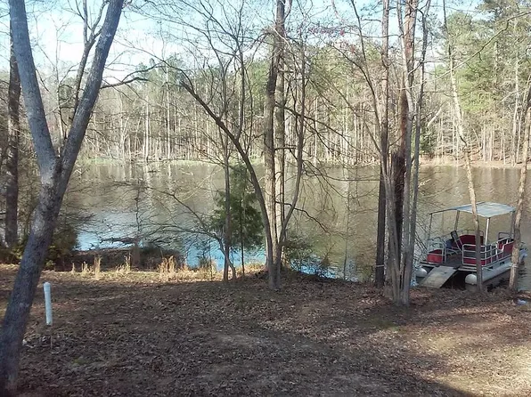 110 Creekside Dr, Prosperity, SC 29127