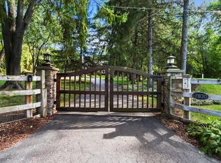 N2830 Walden Ln, Lake Geneva, WI 53147