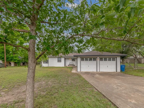 1537 Glen Rd N, Kerrville, TX 78028