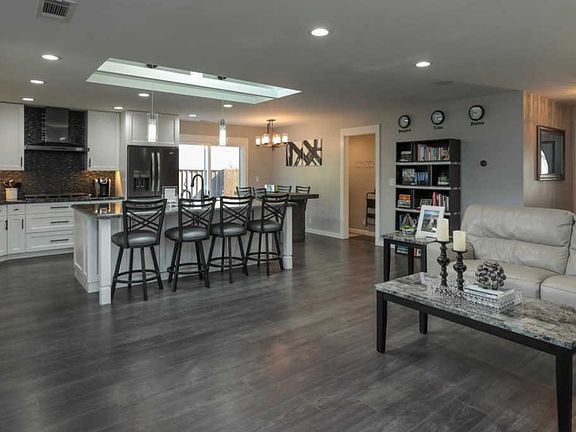 4th image of 203 Arbor Valley Ct
