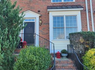 527 Copperline Dr, Chapel Hill, NC 27516