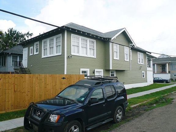2nd image of 3300 General Pershing St