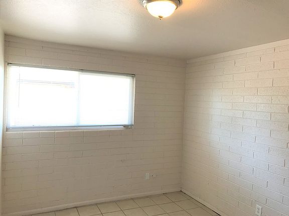 5th image of 4815 N 15th Ave APT 17