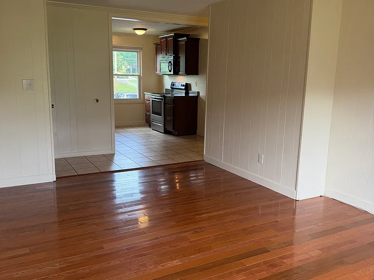100 Flourville Rd #4 — Photo 8