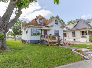 416 E Logan St, Moberly, MO 65270