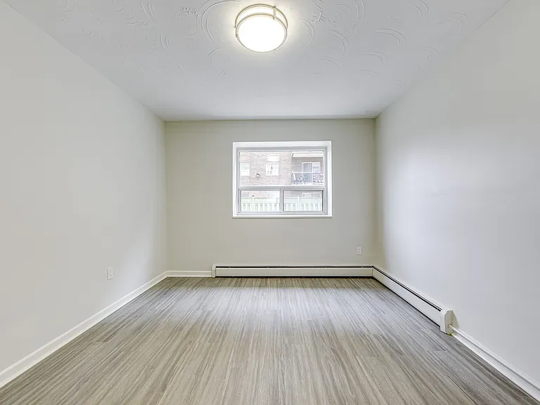 6521 Drummond Rd — Photo 22