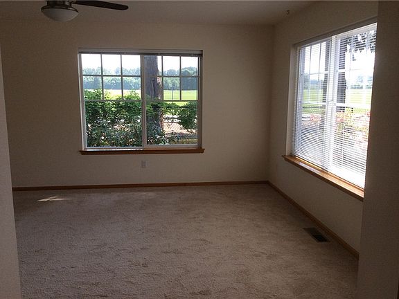 5th image of 1122 Sinclair Way