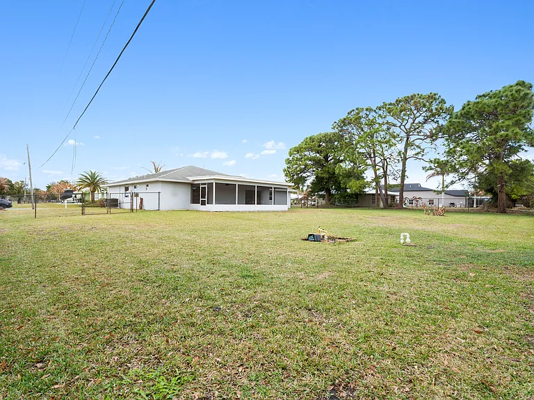 2861 SE Calvin St — Photo 33