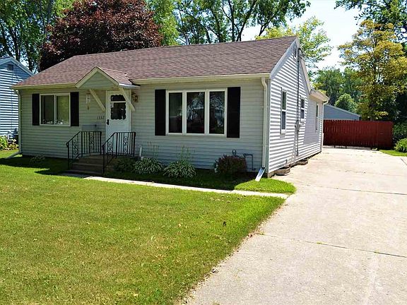 Driveway with Privacy Fence