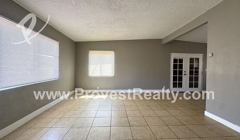 12079 Sand Ave — Photo 4