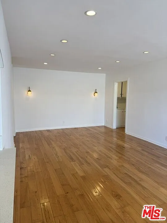 1 bed, 1.5 bath, 823 sqft, $2,950 — Photo 3