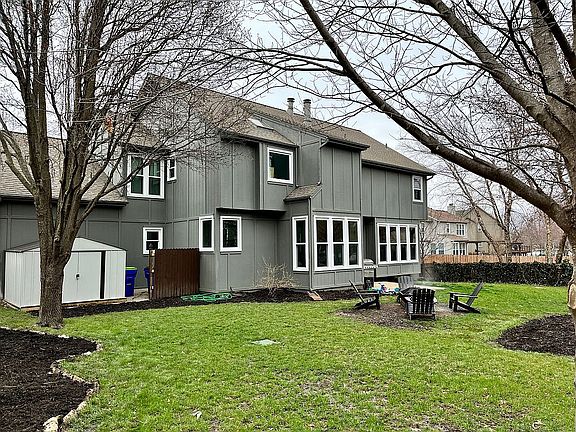 3rd image of 15324 Lowell Ave
