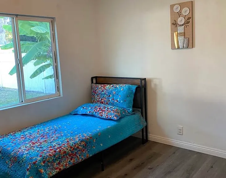 2418 Del Amo Blvd — Photo 24