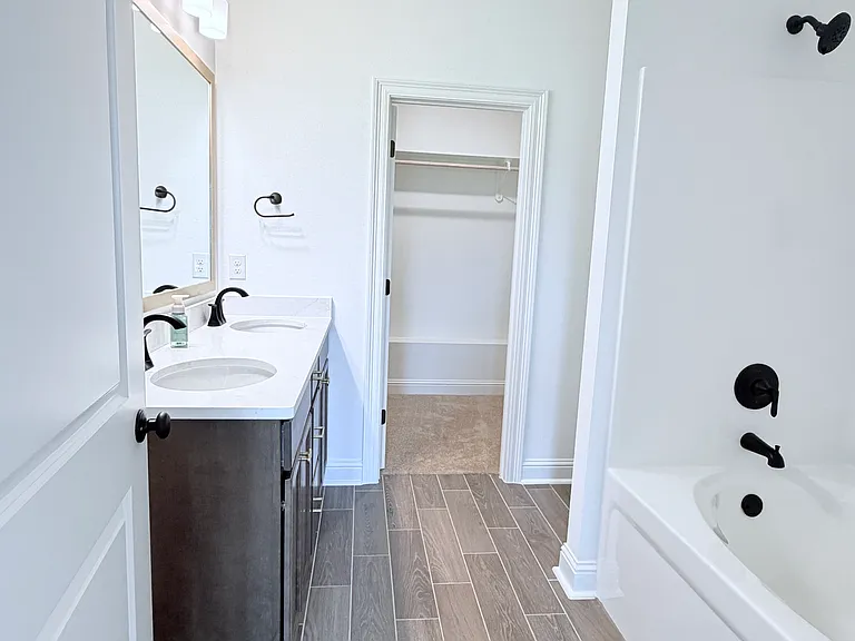 7208 Pencarrow Cir — Photo 11