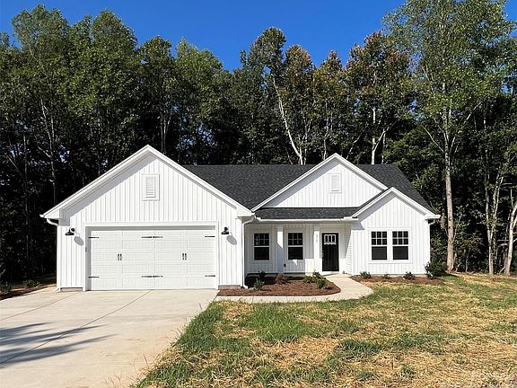 2nd image of 215 Sikeston Ct