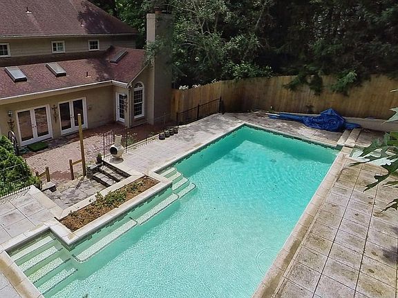 2809-Alta-Vista-Ct-03