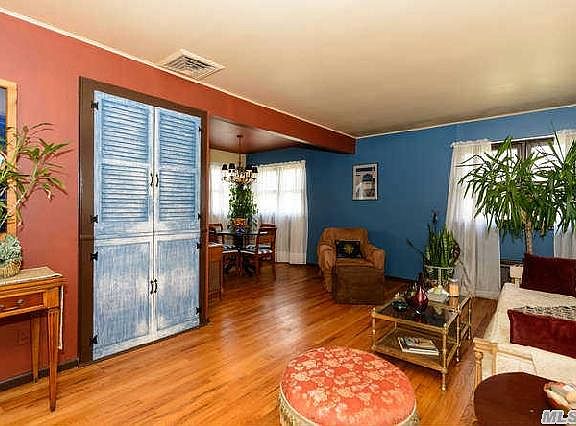 4th image of 51 Woolsey Ave
