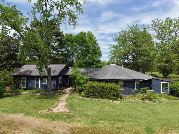 656 Polk Rd #63, Mena, AR 71953