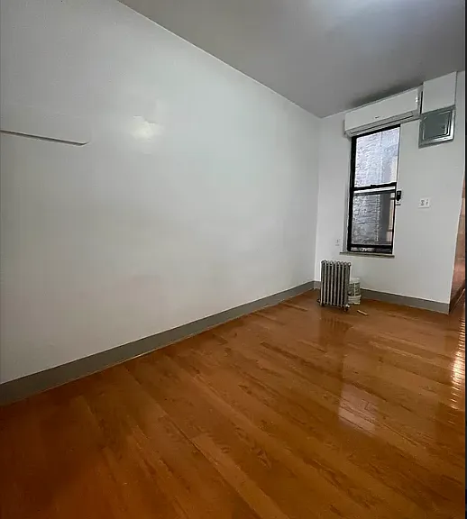 185 Menahan St #3E — Photo 7