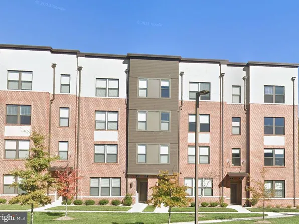 47 Silverway Dr Unit 44, Herndon, VA 20170
