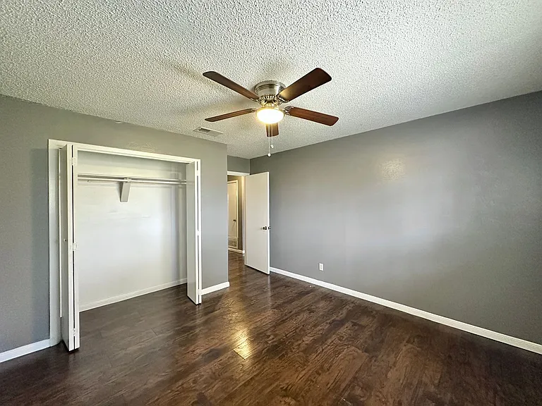 2108 Acron Dr — Photo 30
