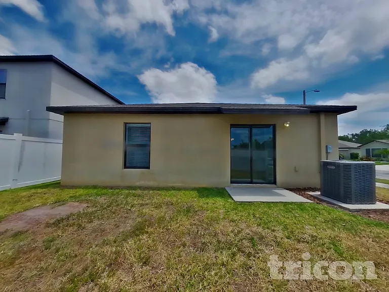 10129 Carloway Hills Dr — Photo 15