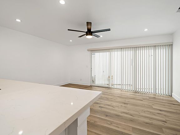 4th image of 6524 Dashwood St