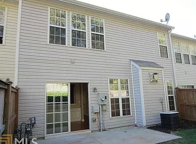 235 Regent Sq — Photo 25