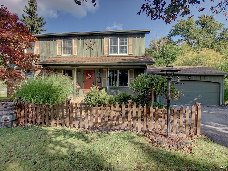 1st image of 127 Minden Dr