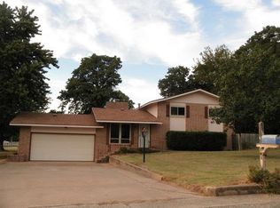 101 Park Pl, Ponca City, OK 74604