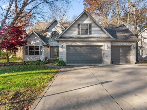 462 Lost Tree Dr, Chesterton, IN 46304