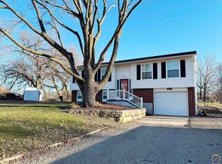 8001 SW 22nd St, Topeka, KS 66614