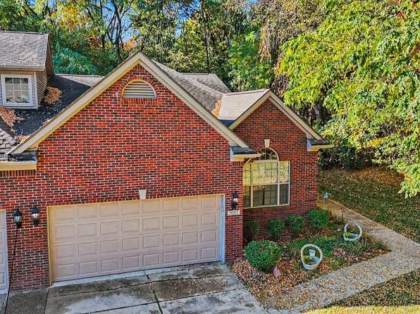 9597 Kingsway Cir, Clarkston, MI 48348