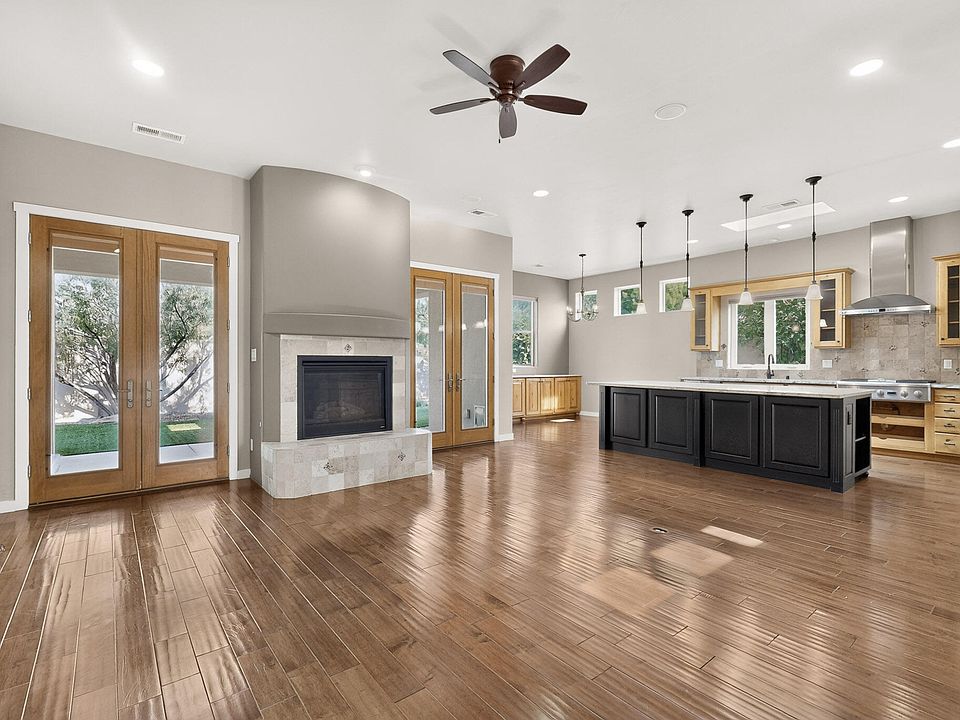 1st image of 632 Bosque Verde Ln NW