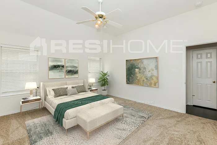 1410 Hyde Park Blvd — Photo 6