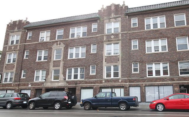 1st image of 3943 W Diversey Ave APT 013