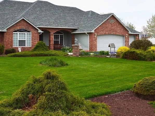 11810 Barrett Rd, Yakima, WA 98908