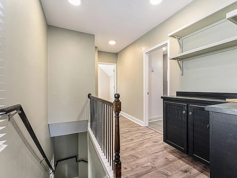 111 Park Ave — Photo 15