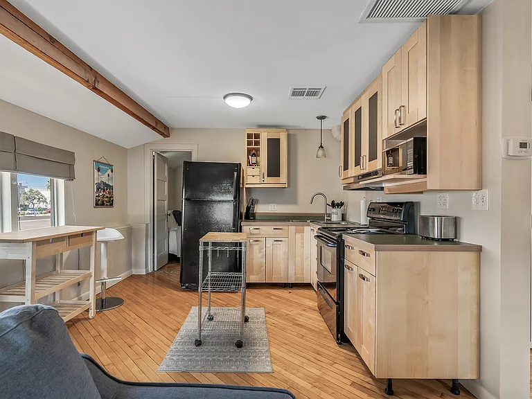 1305 W Monroe St #E — Photo 13
