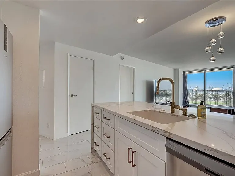 700 E Ocean Blvd #1007 — Photo 7