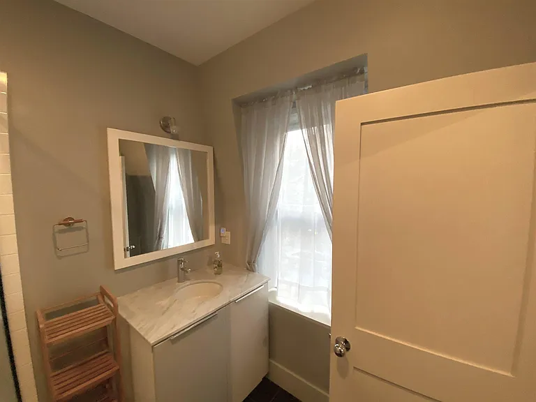 15 Boardman St #1 — Photo 9
