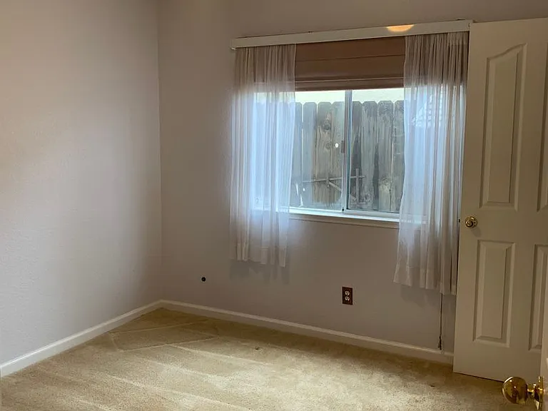 2430 Zion Way — Photo 8