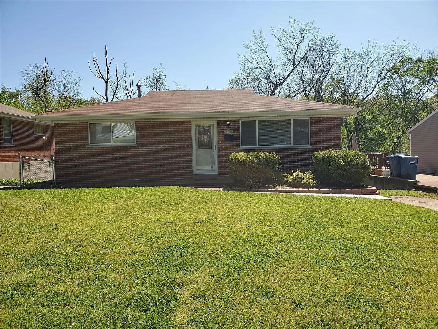 8804 Marcella Ave photo 1