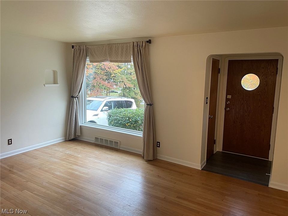 5972 Crossview Rd, Seven Hills, OH 44131 Zillow