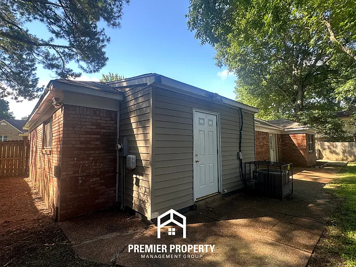 5234 Yellowood Rd — Photo 14